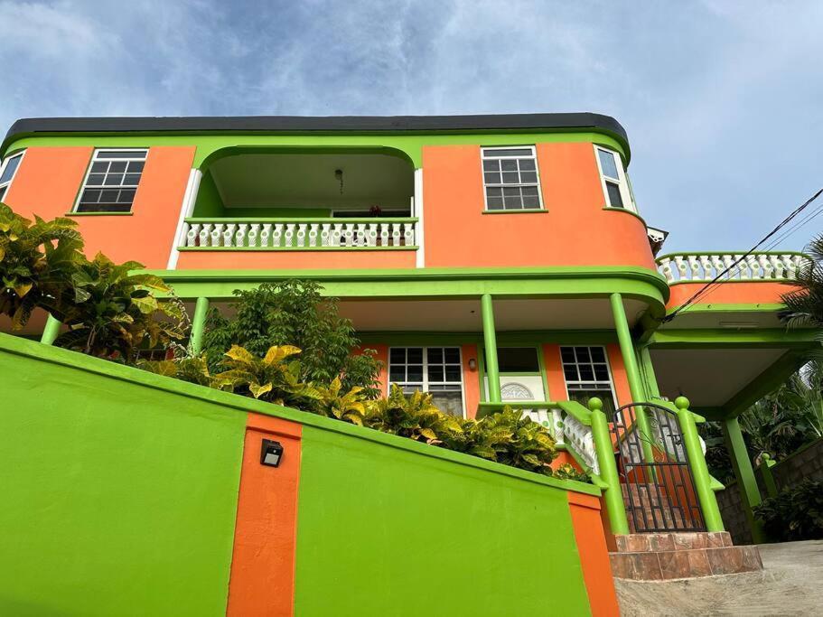 2Br Guest Home - Dominica Pointe Michel Eksteriør billede